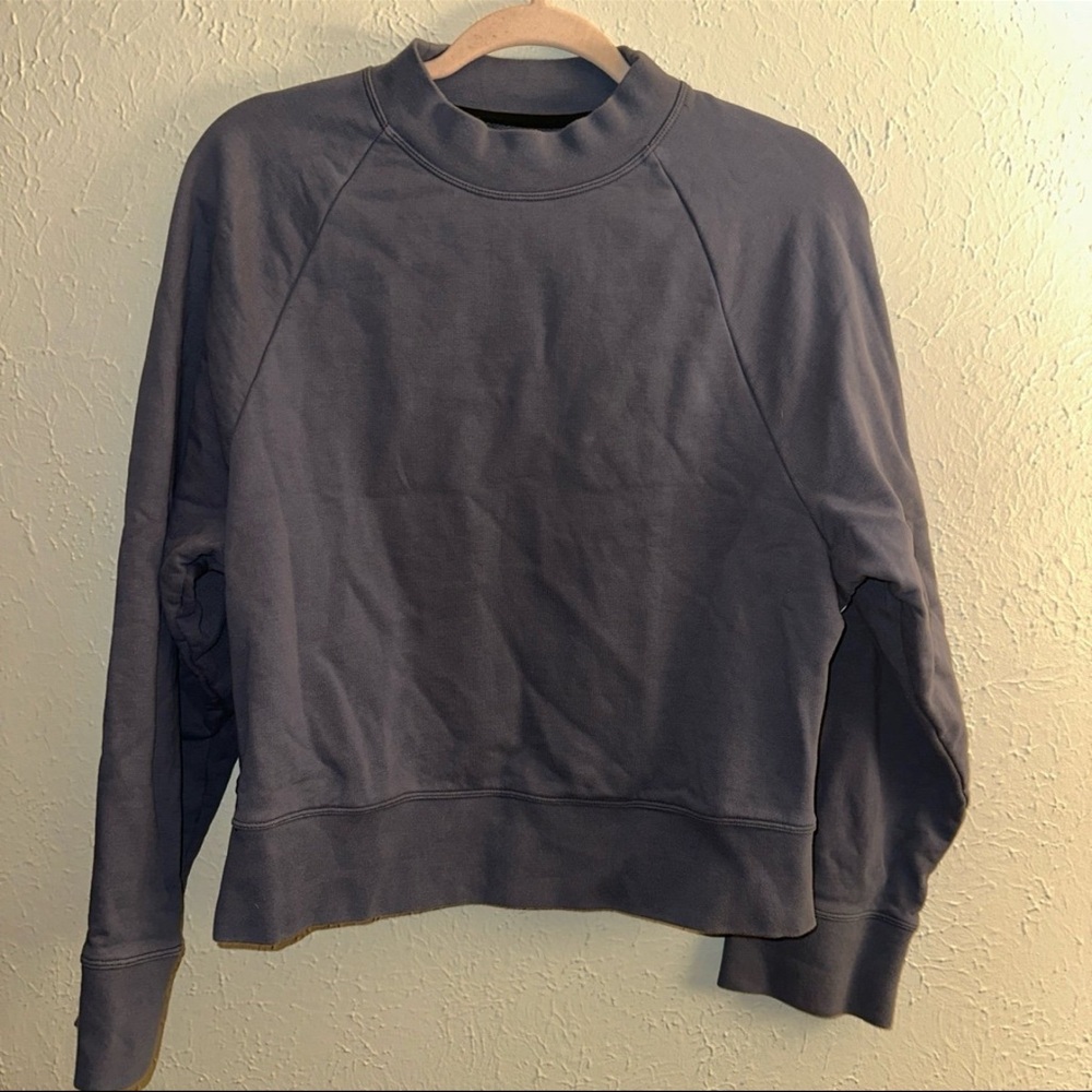 On Running Gray and Blue Crew Neck Sweater